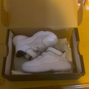Jordan 11 CMFT LOW (TD)